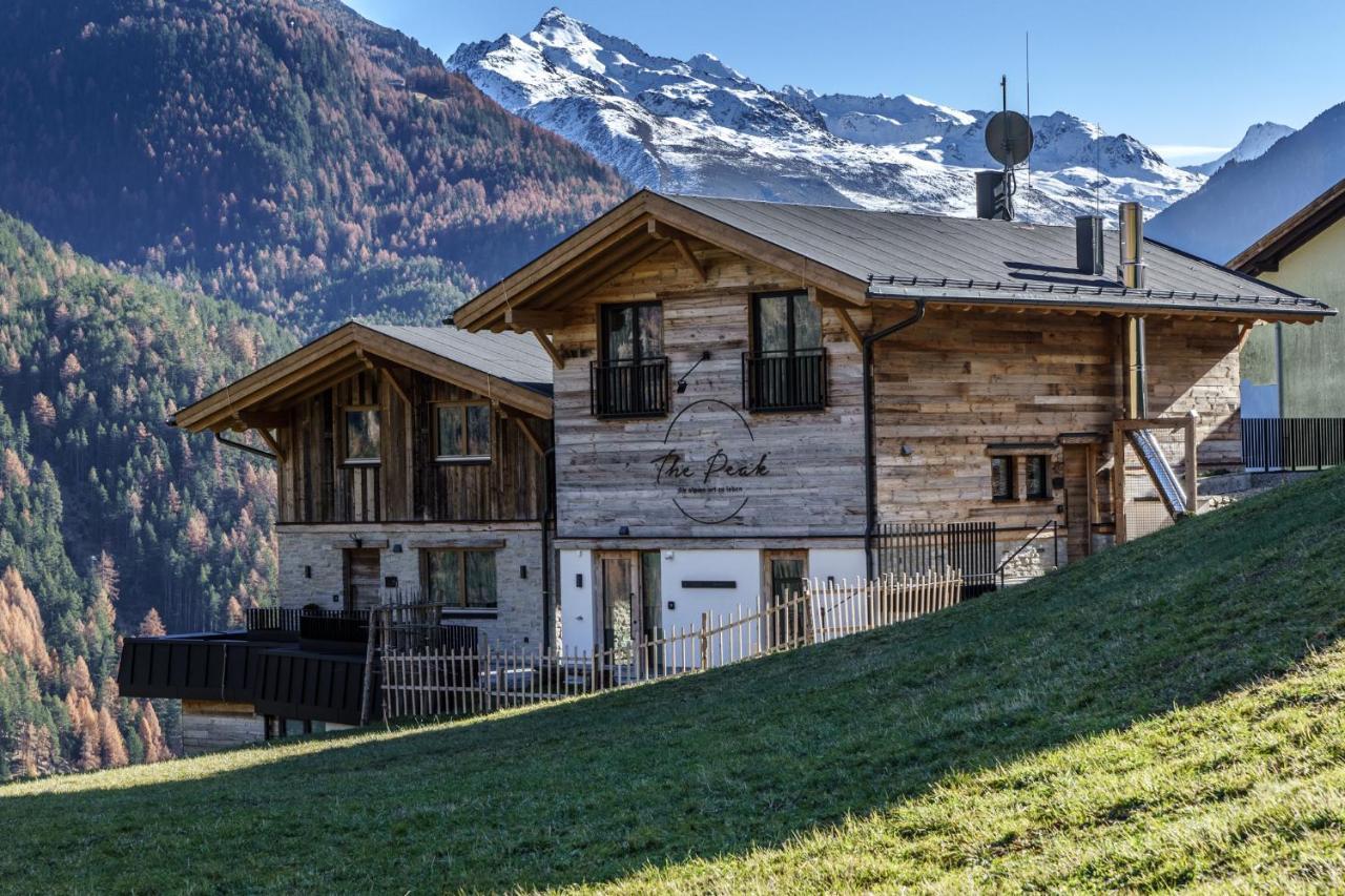 Chalet - The Peak