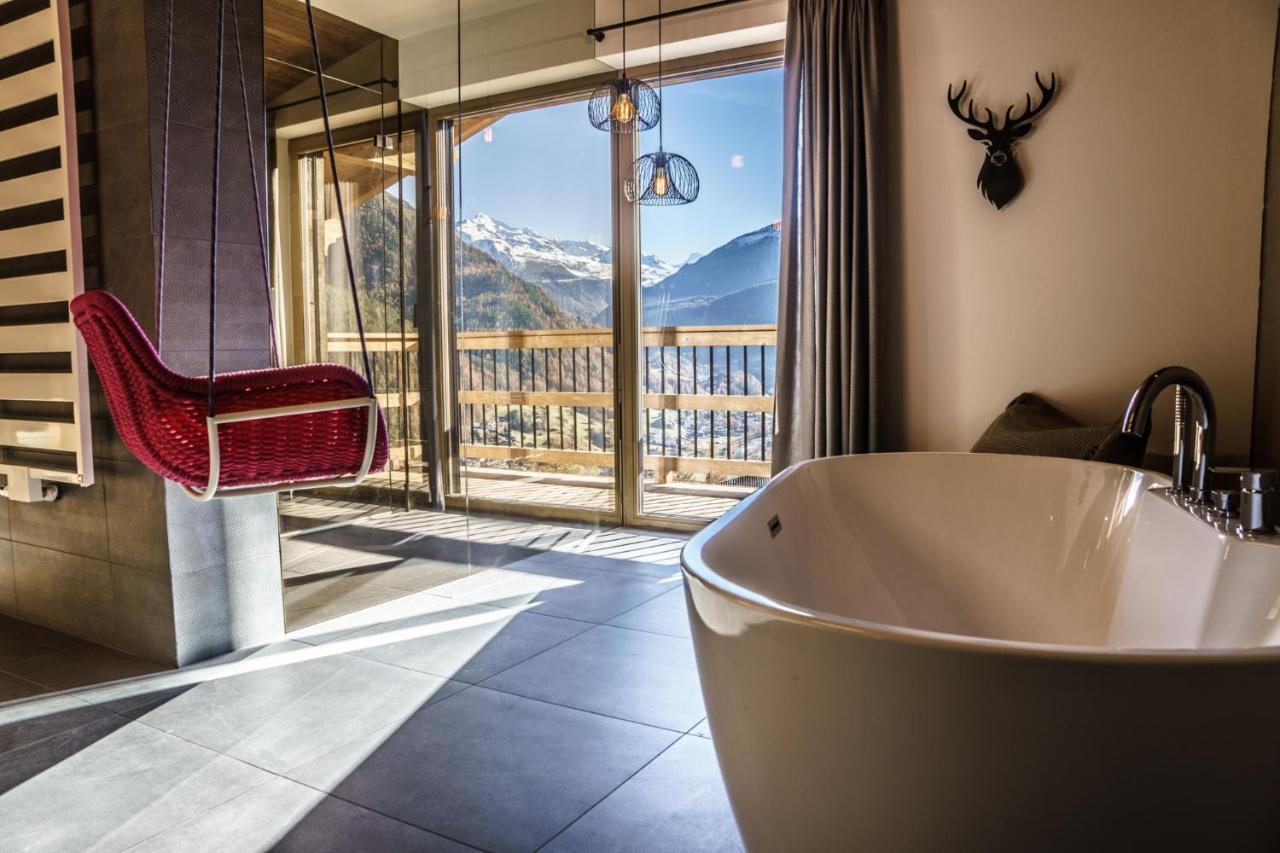 Chalet - The Peak